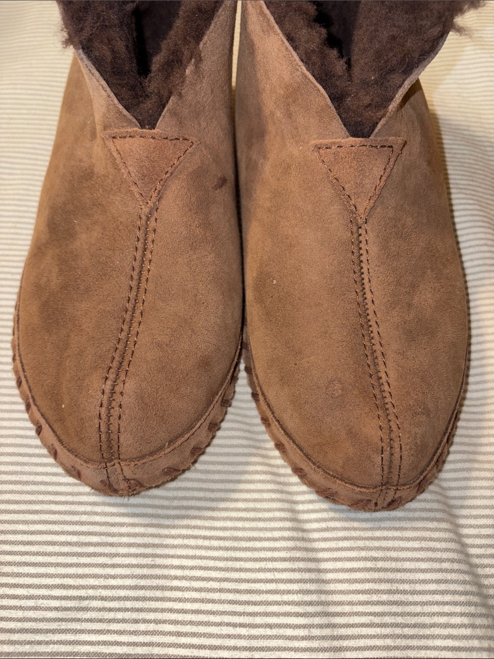 L.L.Bean Wicked Good Boot Moc Slippers Suede Shearling Lined Brown 8M - Picture 8 of 8